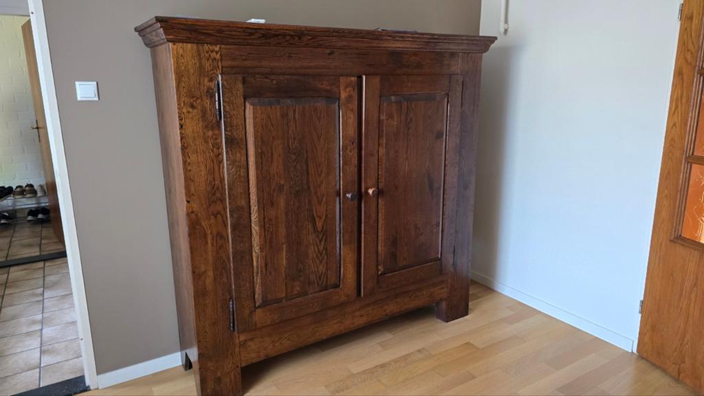 Massief eikenhouten kast - Landelijke stijl, Antiek en Kunst, Antiek | Meubels | Kasten, Ophalen of Verzenden