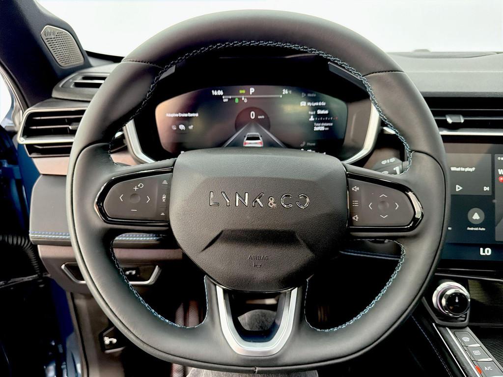 Lynk en Co 01 1.5 MY23 - Nieuwe D-riem, Black Pack - Trekhaa, Auto's, Lynk & Co, Stof, Euro 6, Met garantie (alle), Blauw