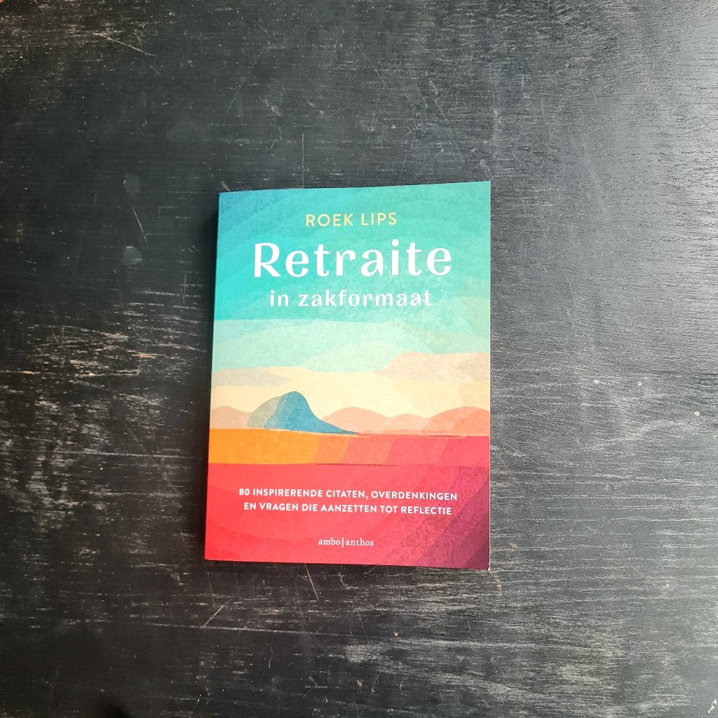 Retraite in zakformaat van Roek Lips, Ophalen of Verzenden, Gelezen, Roek Lips