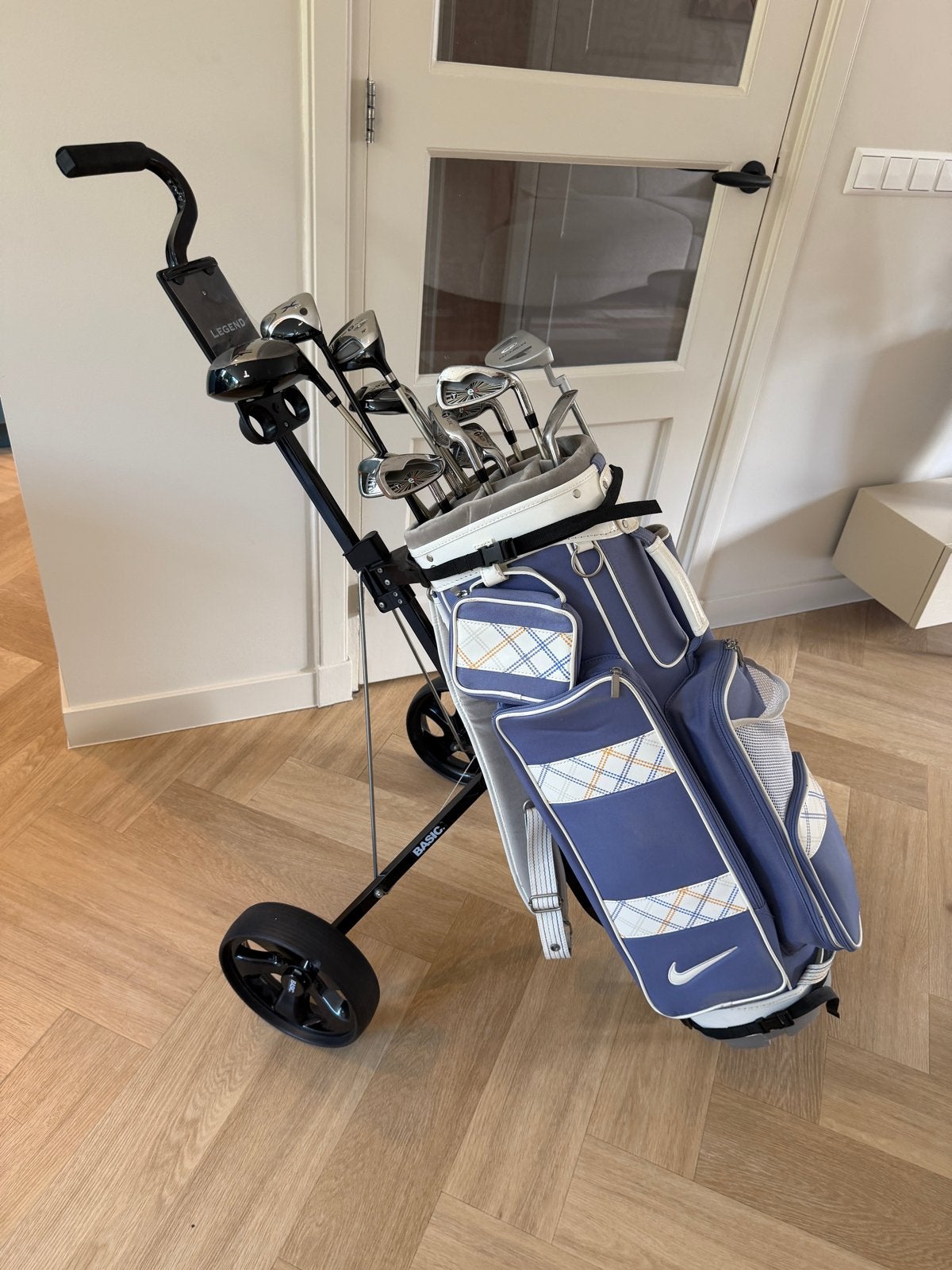 Complete golfset met Nike golftas en trolley, Sport en Fitness, Ophalen of Verzenden, Gebruikt, Set