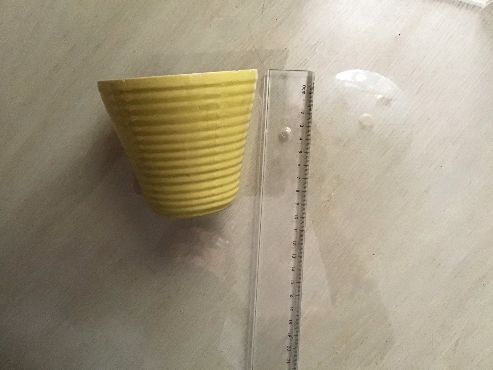 Gele geribbelde ADCO bloempot - 8 cm hoog, Ophalen of Verzenden