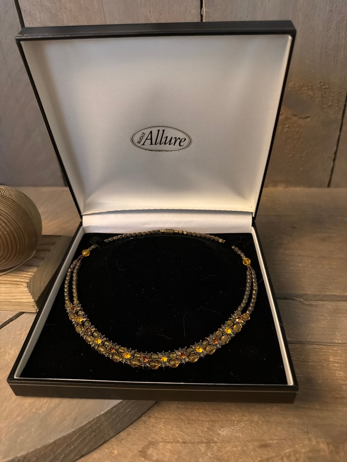 Bijoux Allure Collier in Luxe Box - Strak Design, Met kristal, Overige materialen, Gebruikt, Ophalen of Verzenden