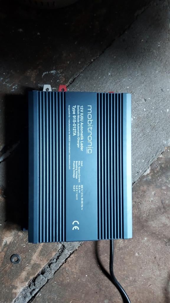er Mobitronic 12V/10A Automatische Acculader Type 915-012TA, Ophalen of Verzenden, Gebruikt