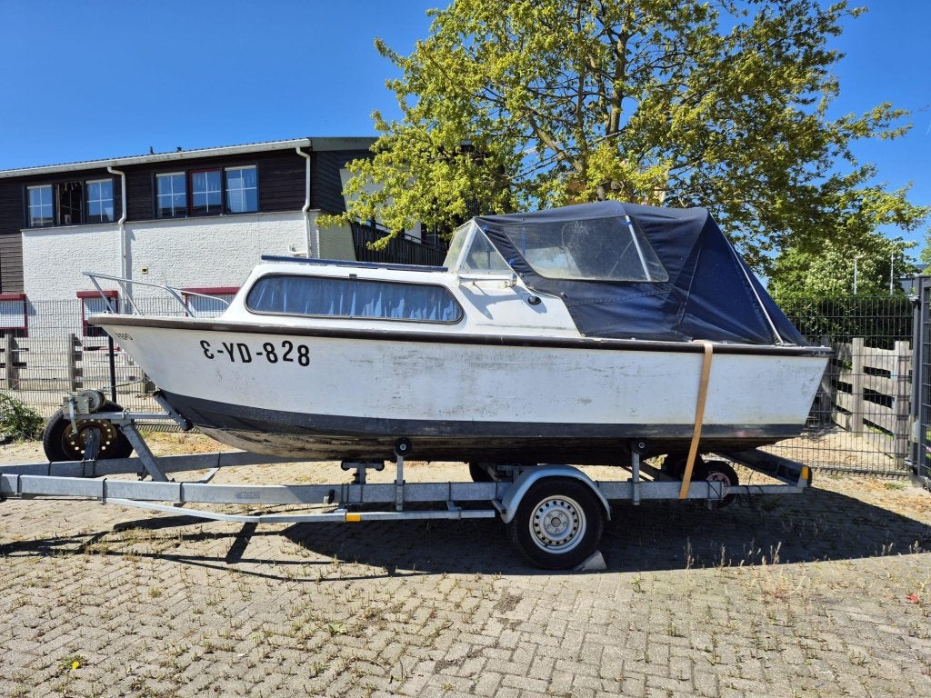 Inter 570 visboot/tour boot zonder trailer, 6 m, Gebruikt, Polyester