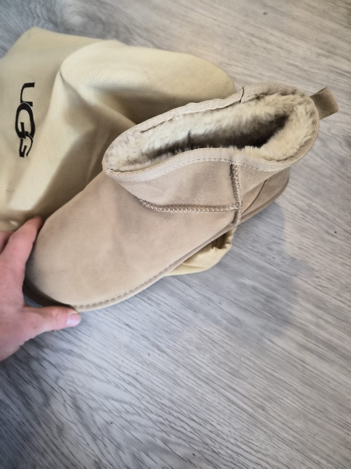 UGG Laarzen Maat 42 - Comfortabele Beige Enkellaarzen, Ophalen of Verzenden, Zo goed als nieuw, Beige, Lage of Enkellaarzen