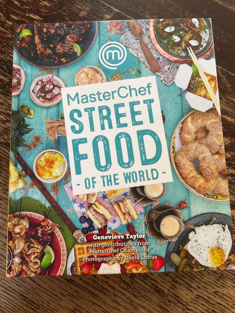 MasterChef Street Food of the World Kookboek - Wereldkeuken, Ophalen of Verzenden, Zo goed als nieuw, Overige gebieden, Voorgerechten en Soepen