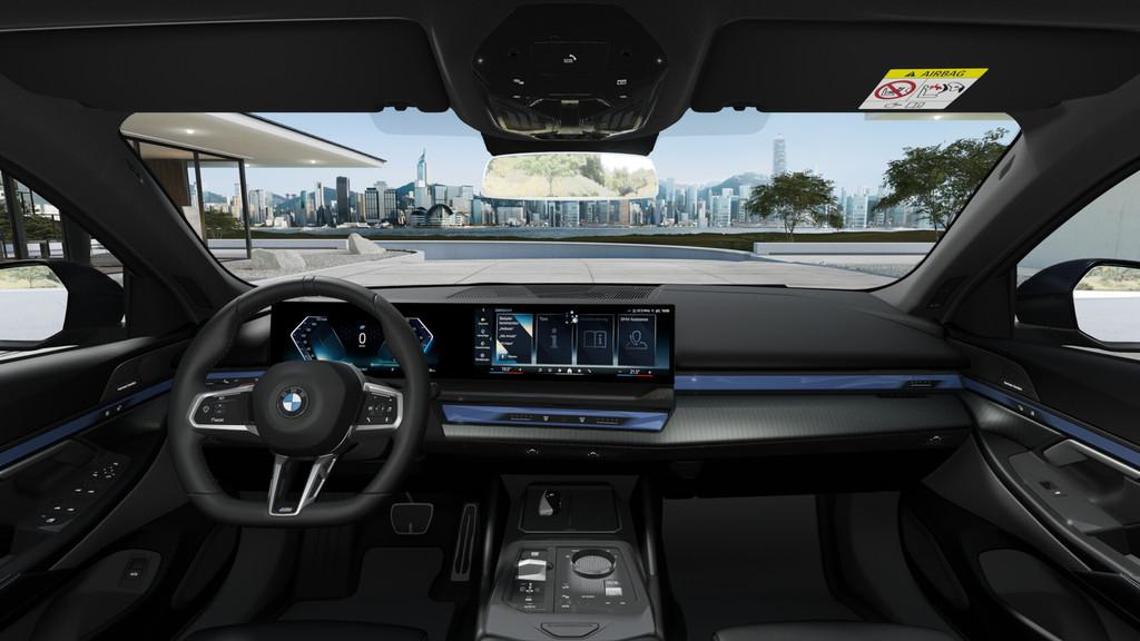 BMW i5 eDrive40 M Sport / Adaptieve LED / Achteruitrijcamera, Auto's, BMW, 2095 kg, Achterwielaandrijving, Zwart, Zwart