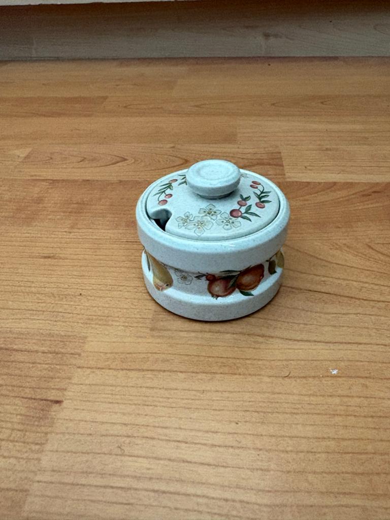 Wedgwood Quince Suikerpotje/Honingpotje met Lepel, Antiek en Kunst, Antiek | Keramiek en Aardewerk, Ophalen of Verzenden