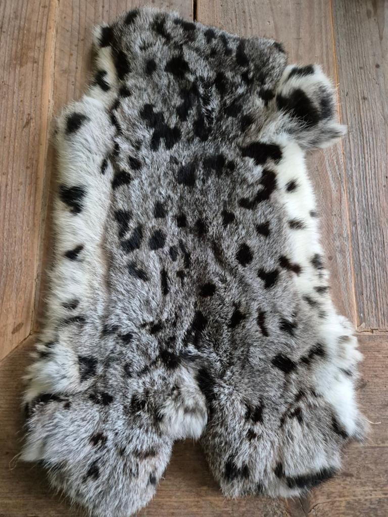 Konijnenvel, Huis en Inrichting, Woonaccessoires | Plaids en Woondekens, Ophalen of Verzenden