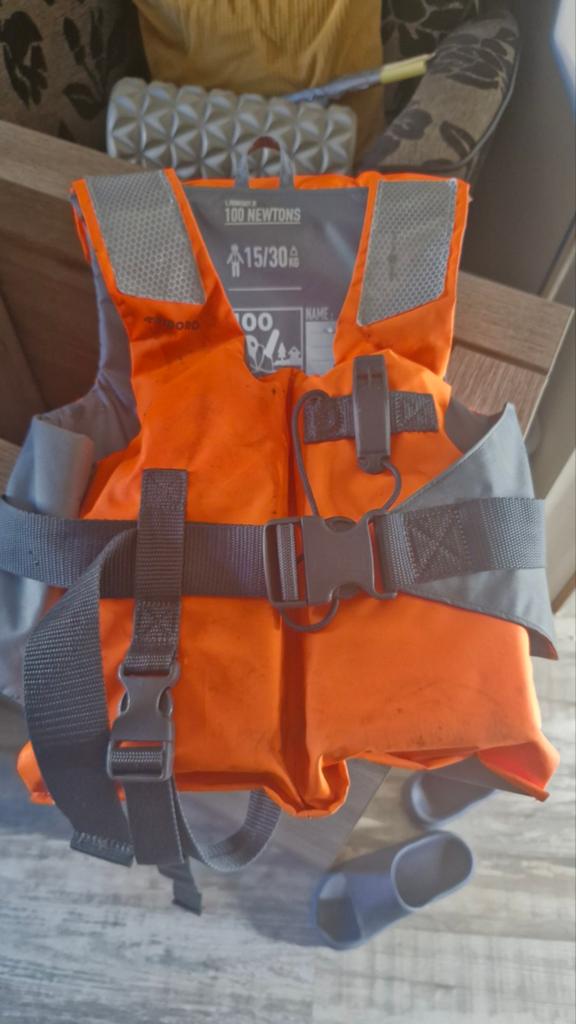 Reddingsvest 15-30 kg met fluitje, Ophalen, Gebruikt