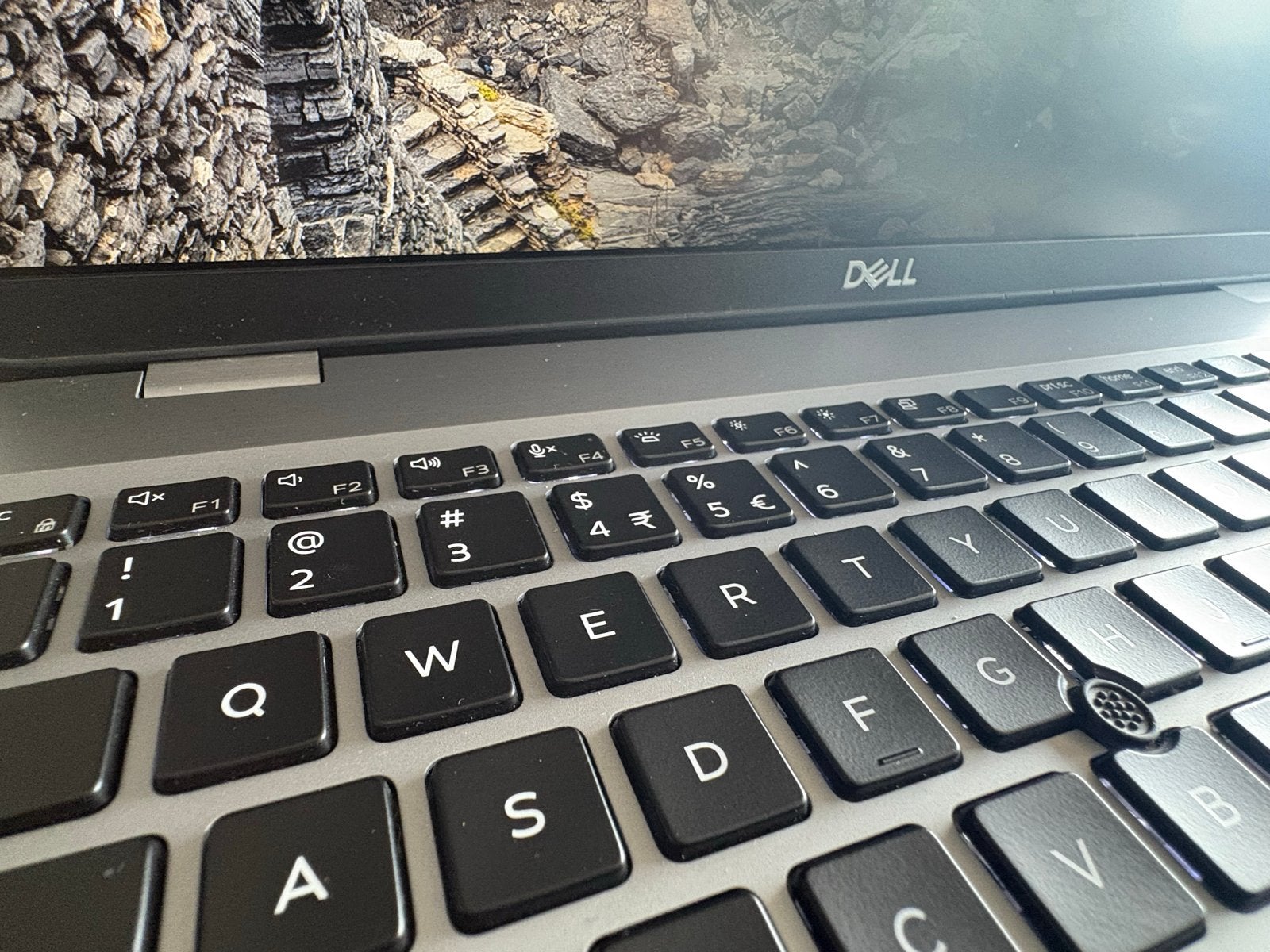 Dell Latitude 5500 i5 8e gen 16GB 512SSD QWERTY, Computerit, Minder dan 2 Ghz, Refurbished, Ophalen of Verzenden