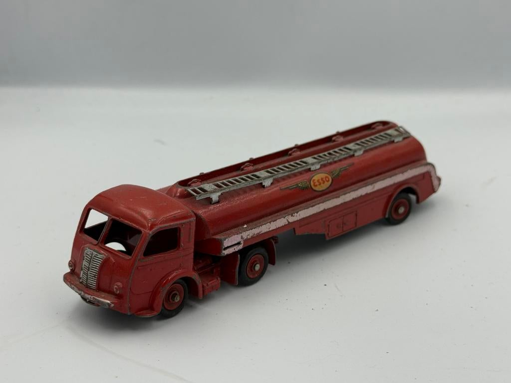 Dinky Toys Citerne Titan 32c Esso truck, Hobby en Vrije tijd, Modelauto's | 1:43, Ophalen of Verzenden, Zo goed als nieuw, Auto