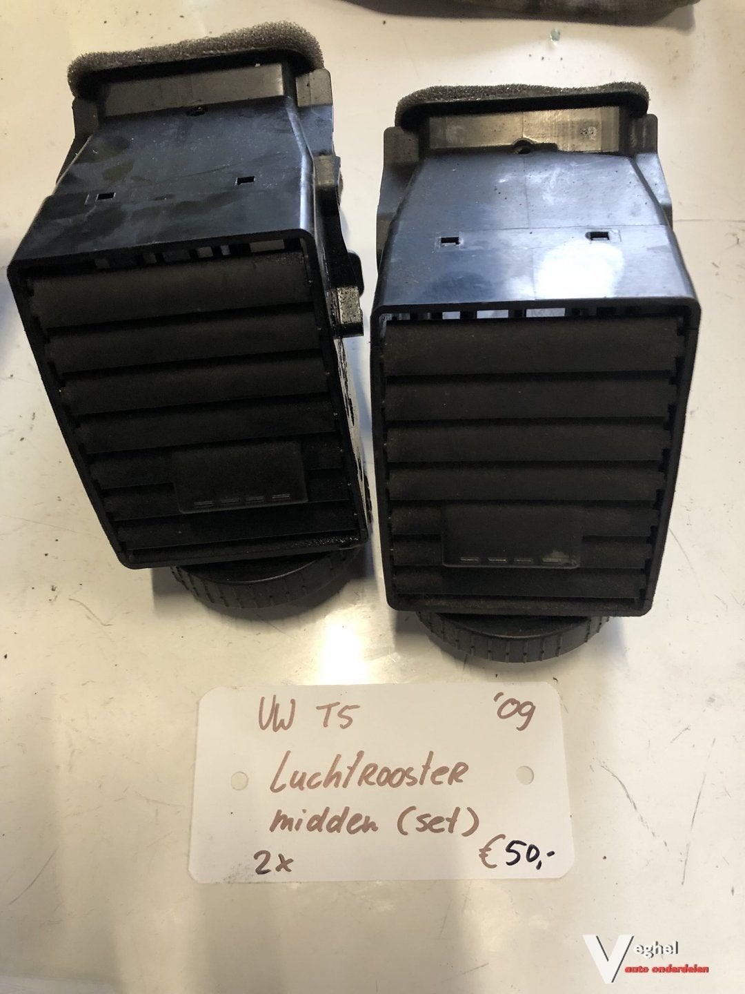 Vw Transporter T5 1.9 tdi 2005  Luchtroosters midden set, Gebruikt, -, -, Ophalen of Verzenden
