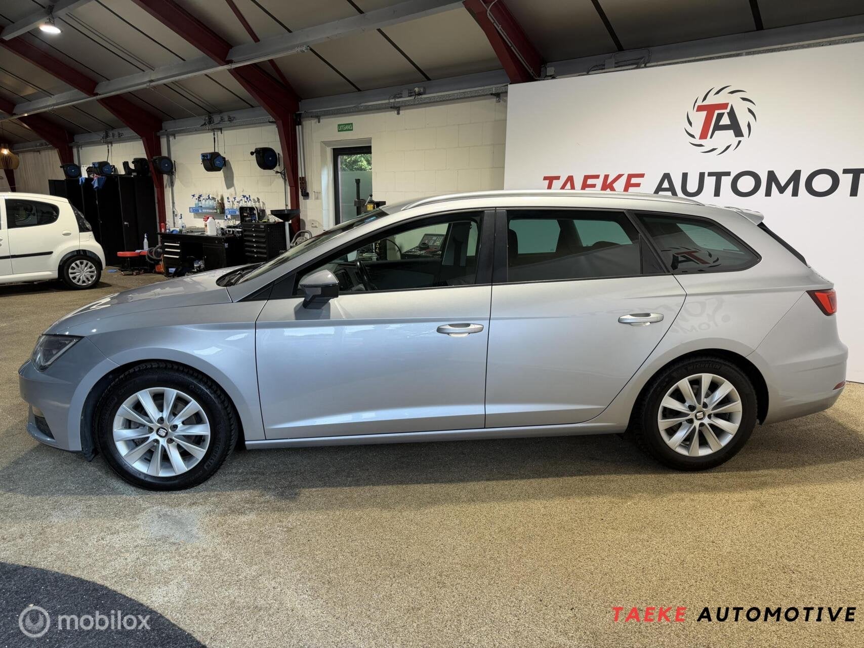 Seat Leon ST 1.0 EcoTSI Style Business Intense CLIMA/CRUIS, Auto's, Voorwielaandrijving, Stof, Gebruikt, Euro 6