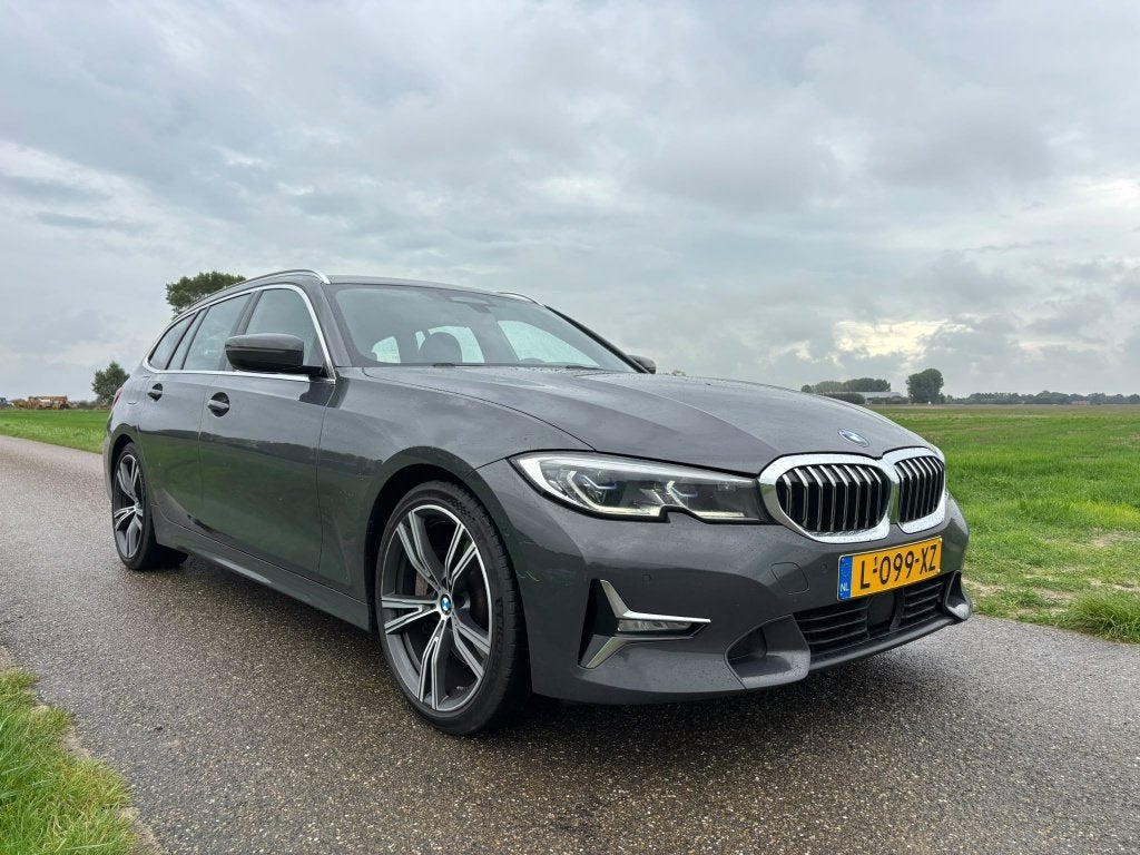 BMW 3-Serie 330d 286pk Aut 2020 Grijs, Auto's, Automaat, Achterwielaandrijving, 1800 kg, Stationwagon