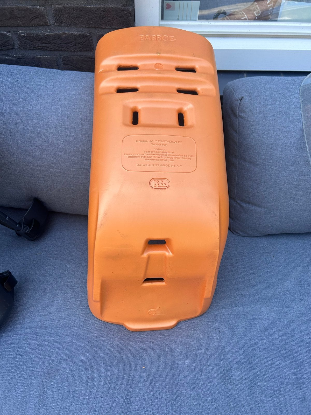 Babboe Peuterstoel Oranje voor in bakfiets, Ophalen, Gebruikt, 9 t/m 18 kg, Achterzitje