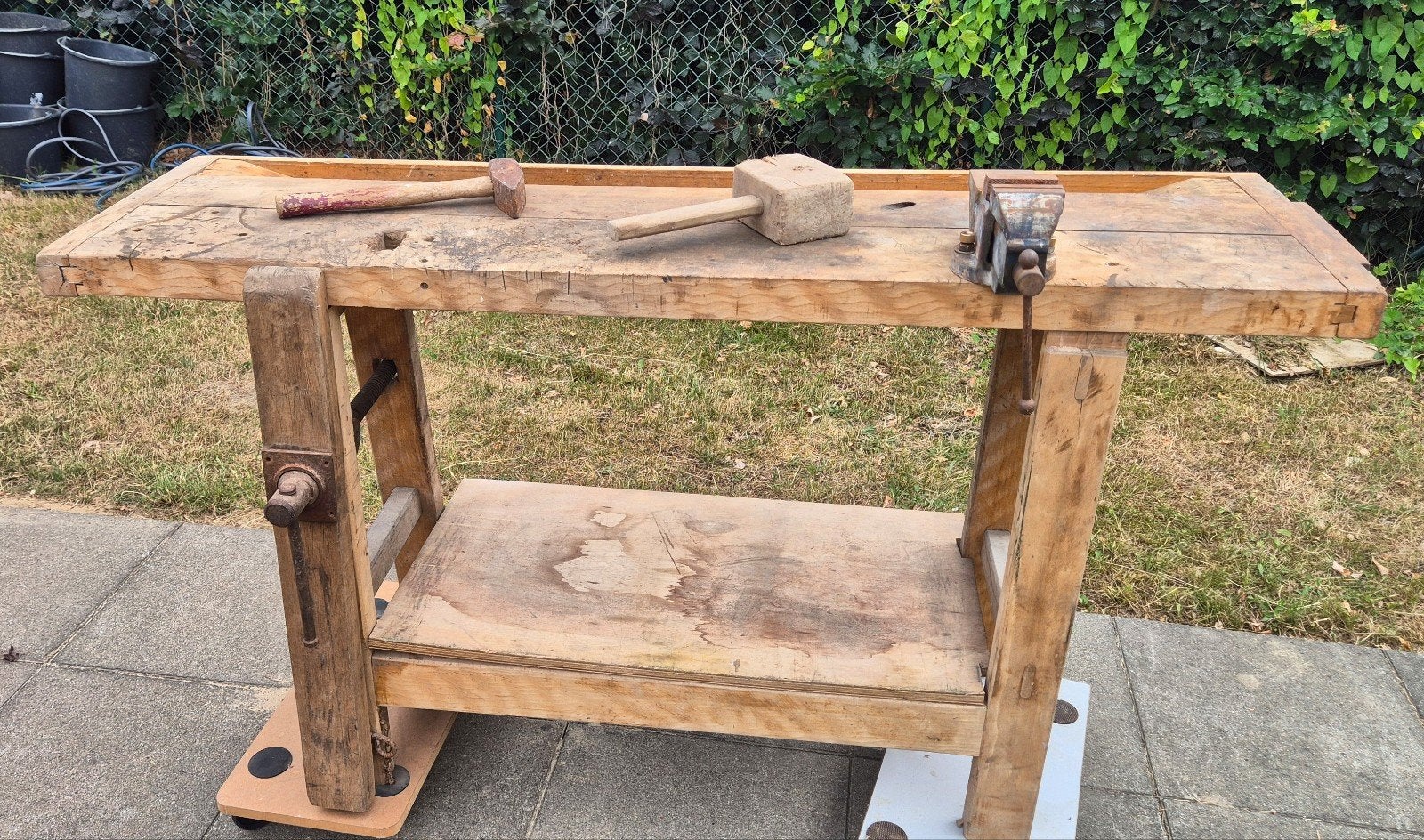 Antieke massief houten werkbank met 2 bankschroeven, Doe-het-zelf en Verbouw, Werkbanken, Ophalen, Gebruikt, 170 cm of meer, Bankschroef