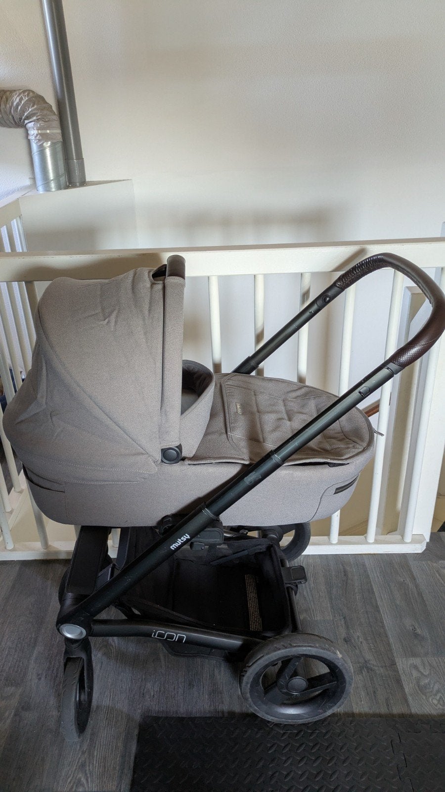 Mutsy Icon Complete Travel System - €200, Ophalen, Mutsy