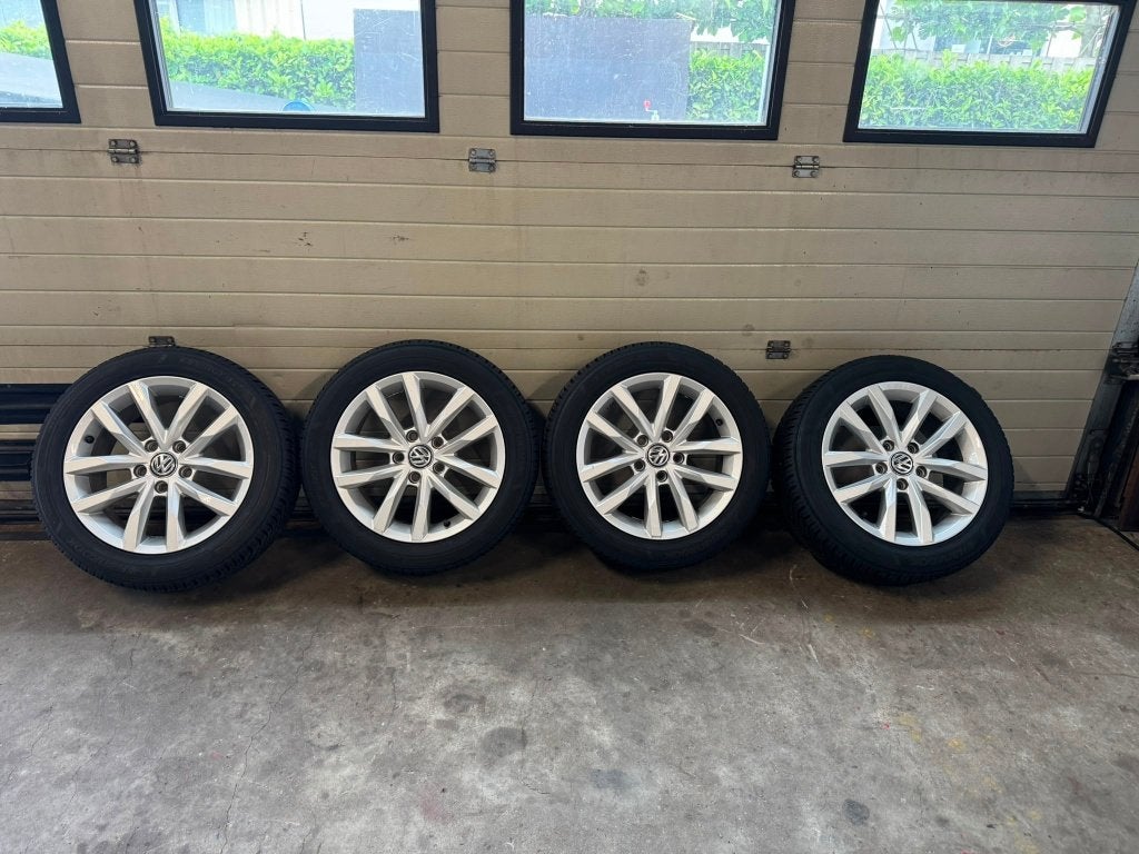 Volkswagen set 16inch velgen 5x112, nieuwe banden 195/55R16, Auto-onderdelen, Ophalen, Luijtenstraat 7, Velg(en), Info@hocar.nl