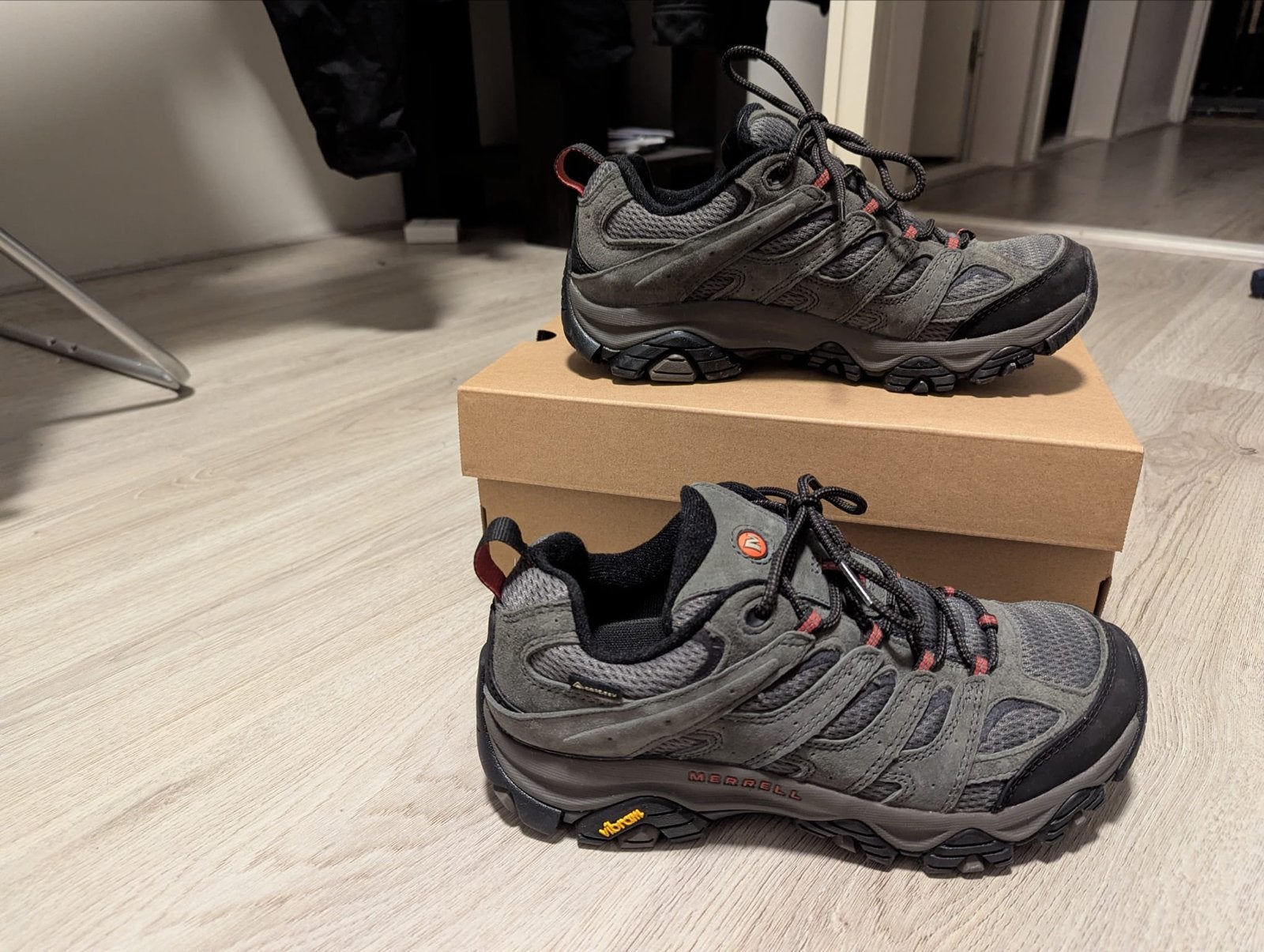 Merrell Moab 2 GTX wandelschoenen - helemaal nieuw, Ophalen of Verzenden, Zo goed als nieuw, Schoenen