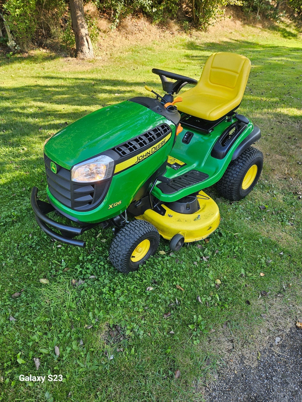 John deere x126 zitmaaier grasmaaier hst grasmaaier, Ophalen of Verzenden, Zo goed als nieuw, Mulchfunctie, 90 tot 120 cm