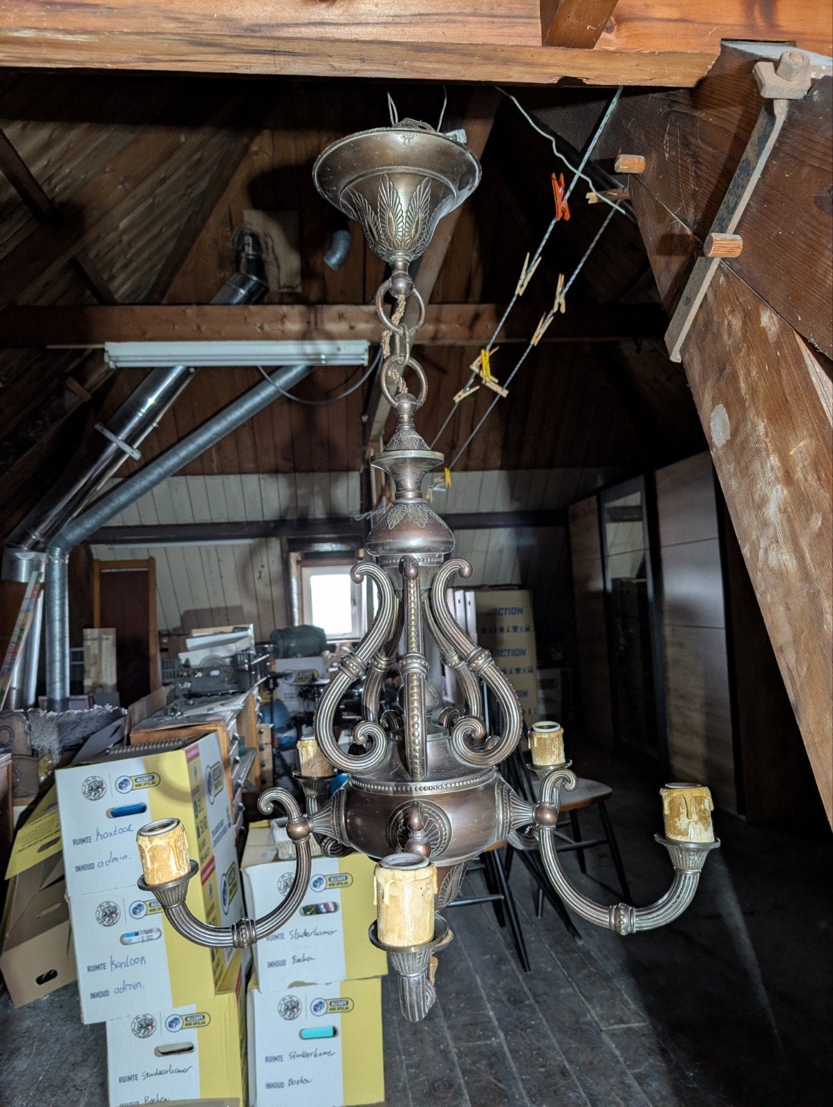 Antieke bronzen kroonluchter met originele bedrading, Ophalen
