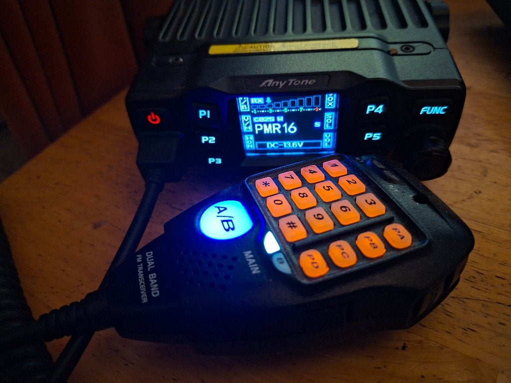 AnyTone AT-778UV VHF/UHF dualband transceiver, Ophalen of Verzenden, Zo goed als nieuw, Zender en Ontvanger