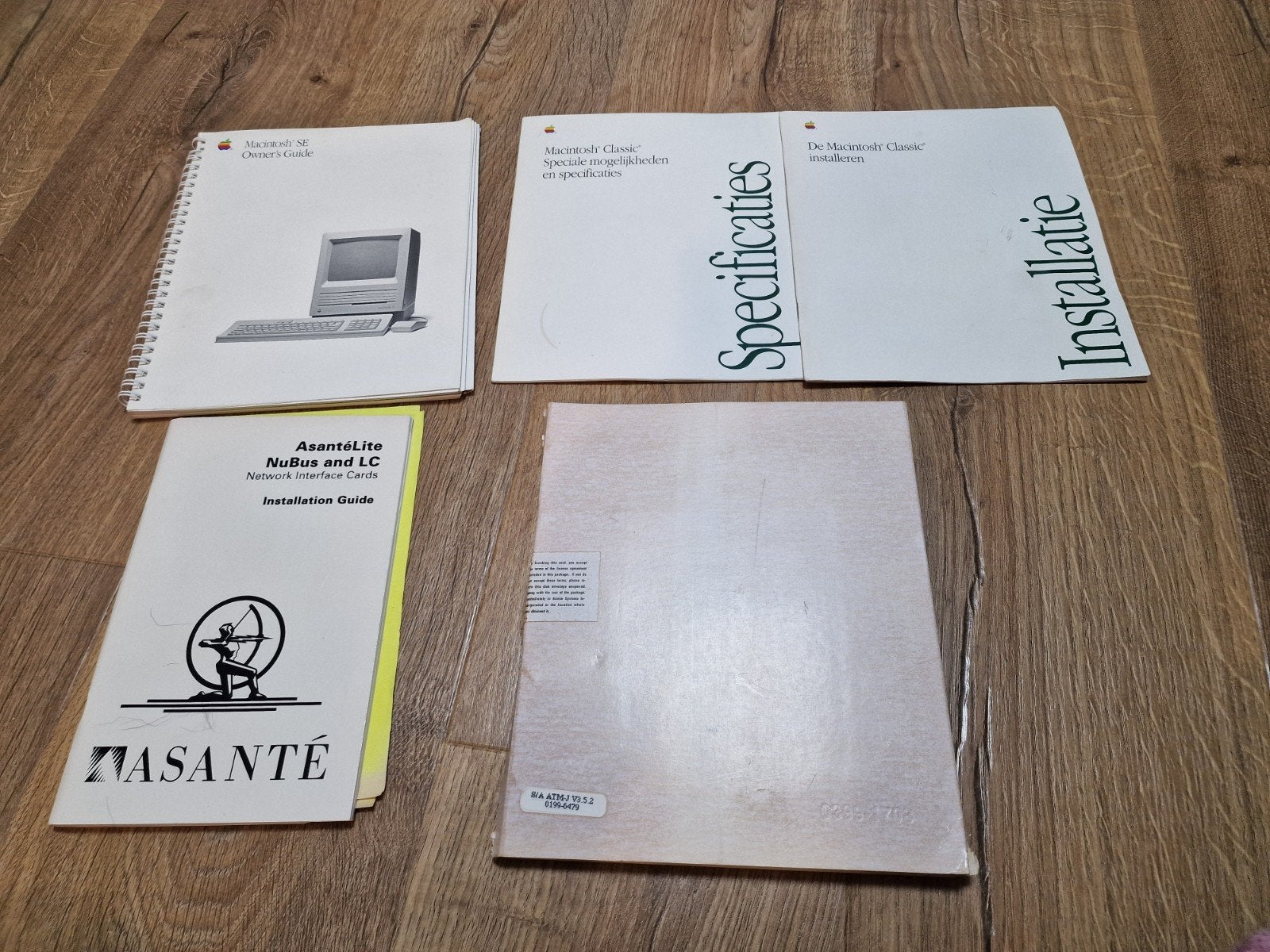 Apple Macintosh boekjes en software, Ophalen, A, A, A