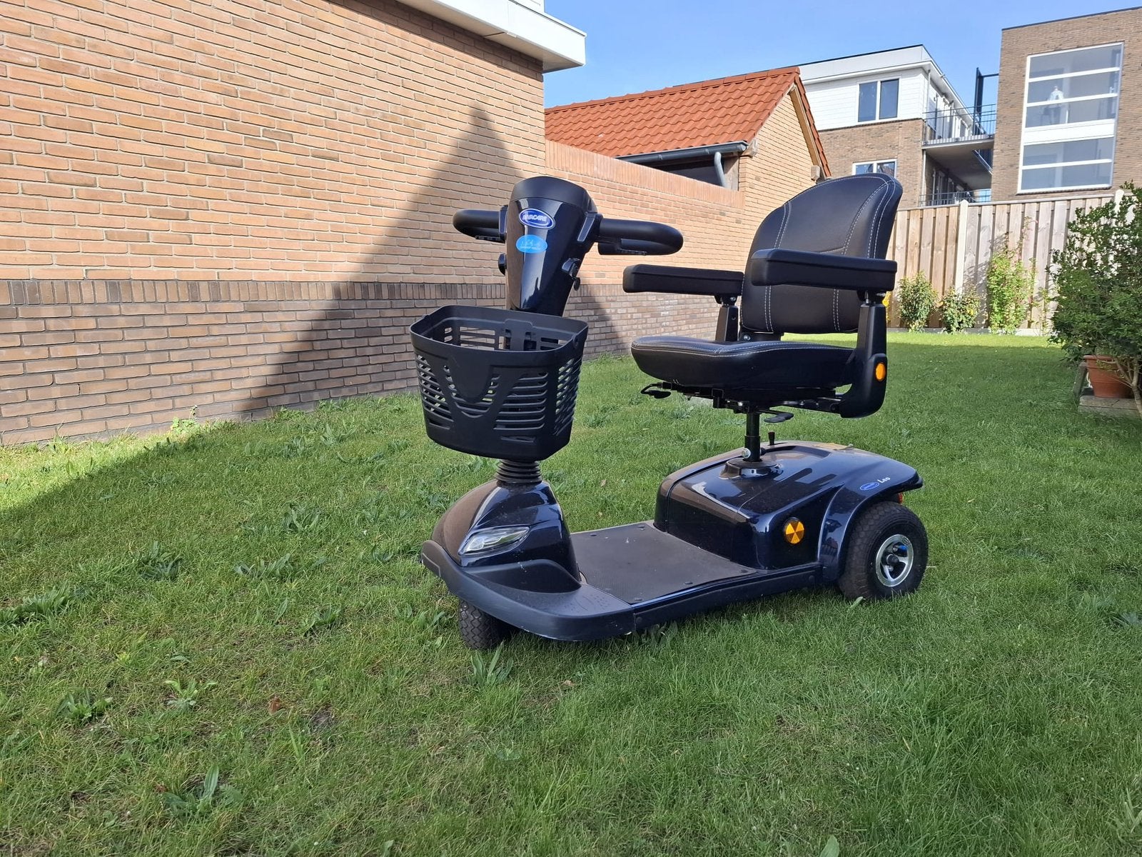 Mooie nette scootmobiel, Ophalen, Zo goed als nieuw, Elektrische rolstoel