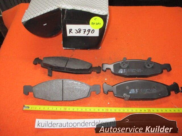 Remblokken voorzijde Jeep Grand Cherokee II ABS38790  BP382, Jeep, -, -, Nieuw