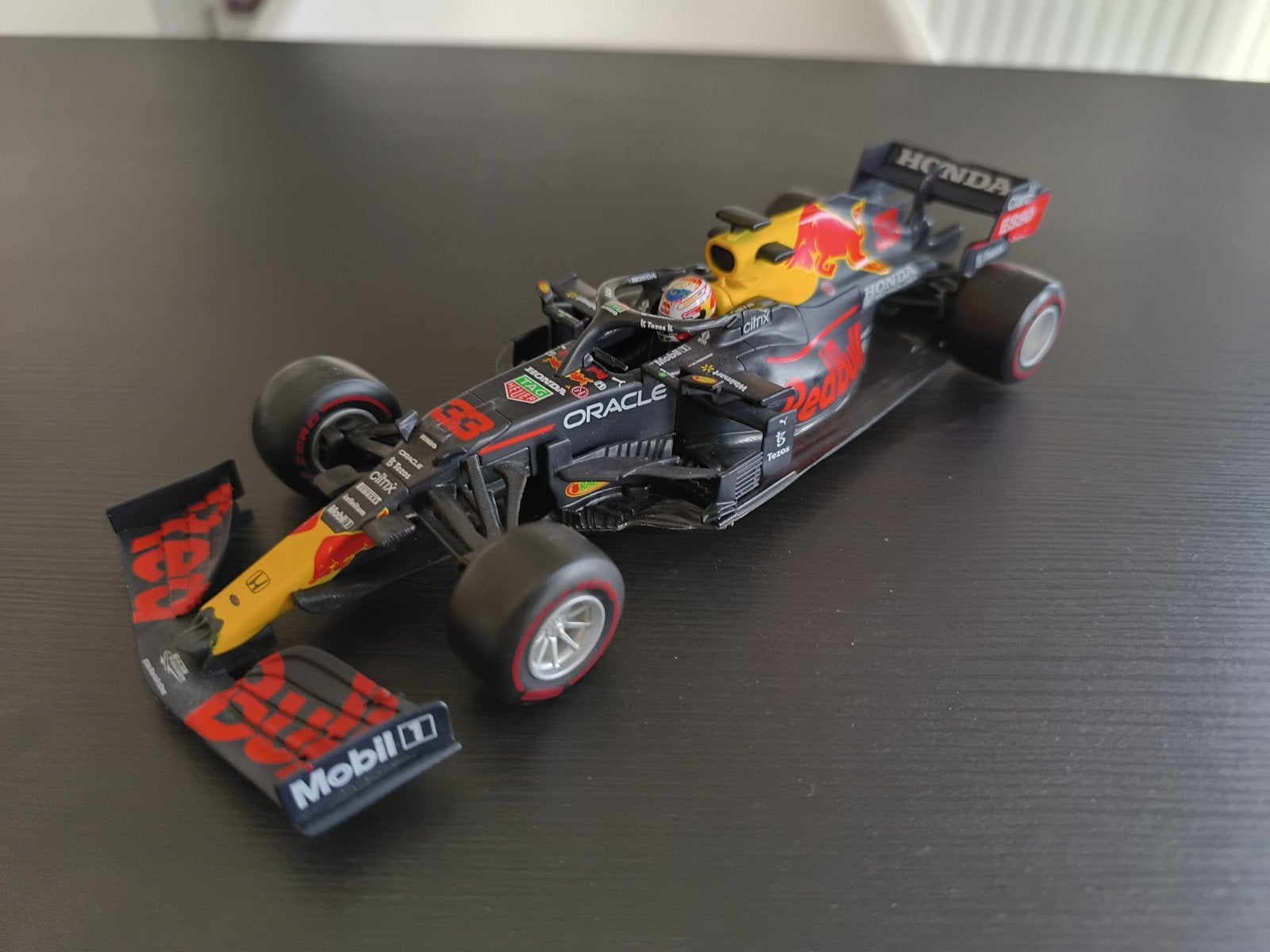 Red Bull RB16B Max Verstappen, Ophalen of Verzenden, Zo goed als nieuw, Auto, Bburago