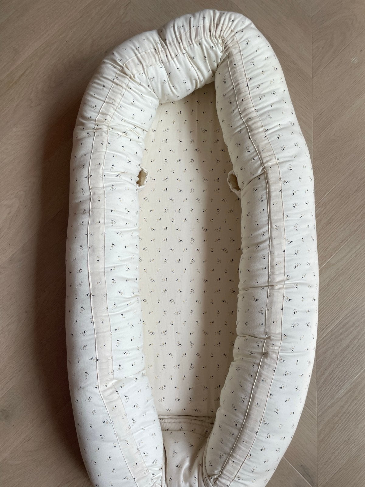 Baby nestje met bloemenprint Konges Slojd, Ophalen, Gebruikt, Overige typen