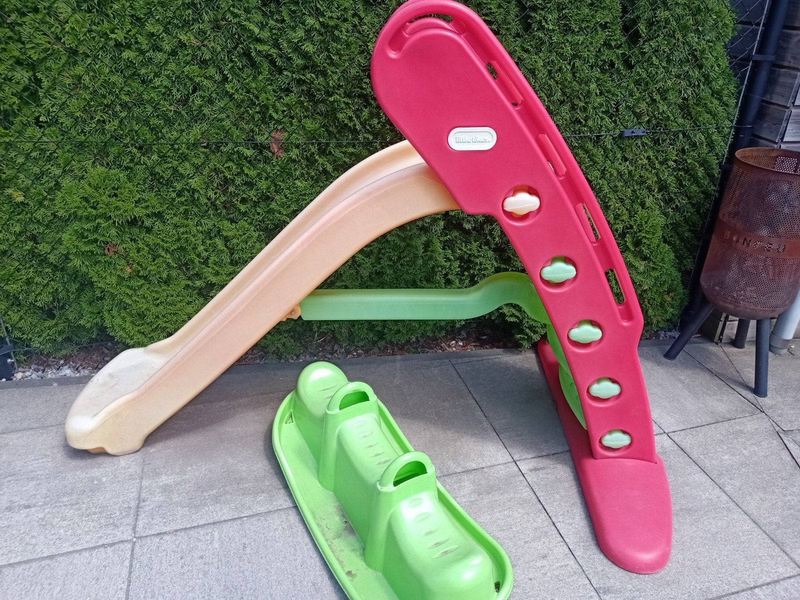 Little tikes Glijbaan & wipkip, Ophalen