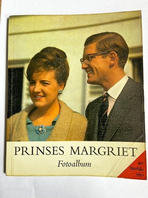 prinses Margriet fotoalbum, Ophalen of Verzenden, 20e eeuw of later, Gelezen, Phe Wijnbeek