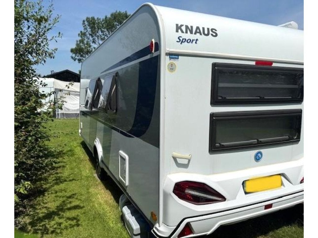 Knaus Sport Silver Selection 500 QDK | Stapelbed, Schokbreker, Bedrijf, Treinzit, Dwarsbed