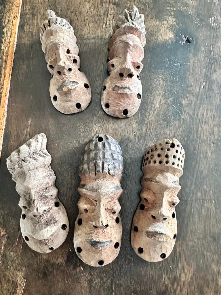 5 Pende Ikhoko ,hout privé collectie Antropoloog Congo, Antiek en Kunst, Ophalen of Verzenden