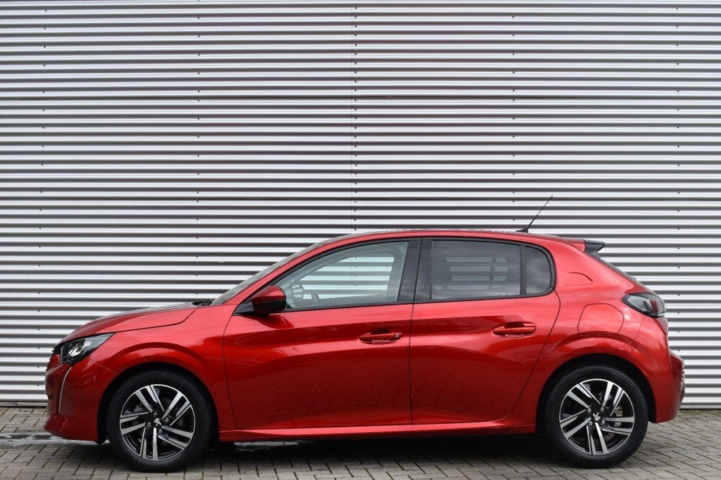 Peugeot 208 1.2 PURETECH ALLURE / NAVI + APP CONNECT / ECC /, Voorwielaandrijving, 101 pk, 49 €/maand, Origineel Nederlands
