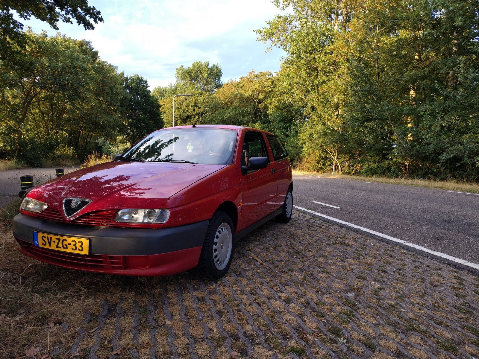 Alfa Romeo 145