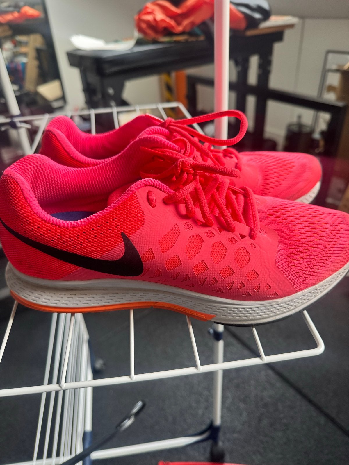 Nike hardloopschoenen - Felroze, Ophalen, Zo goed als nieuw, Roze, Sportschoenen