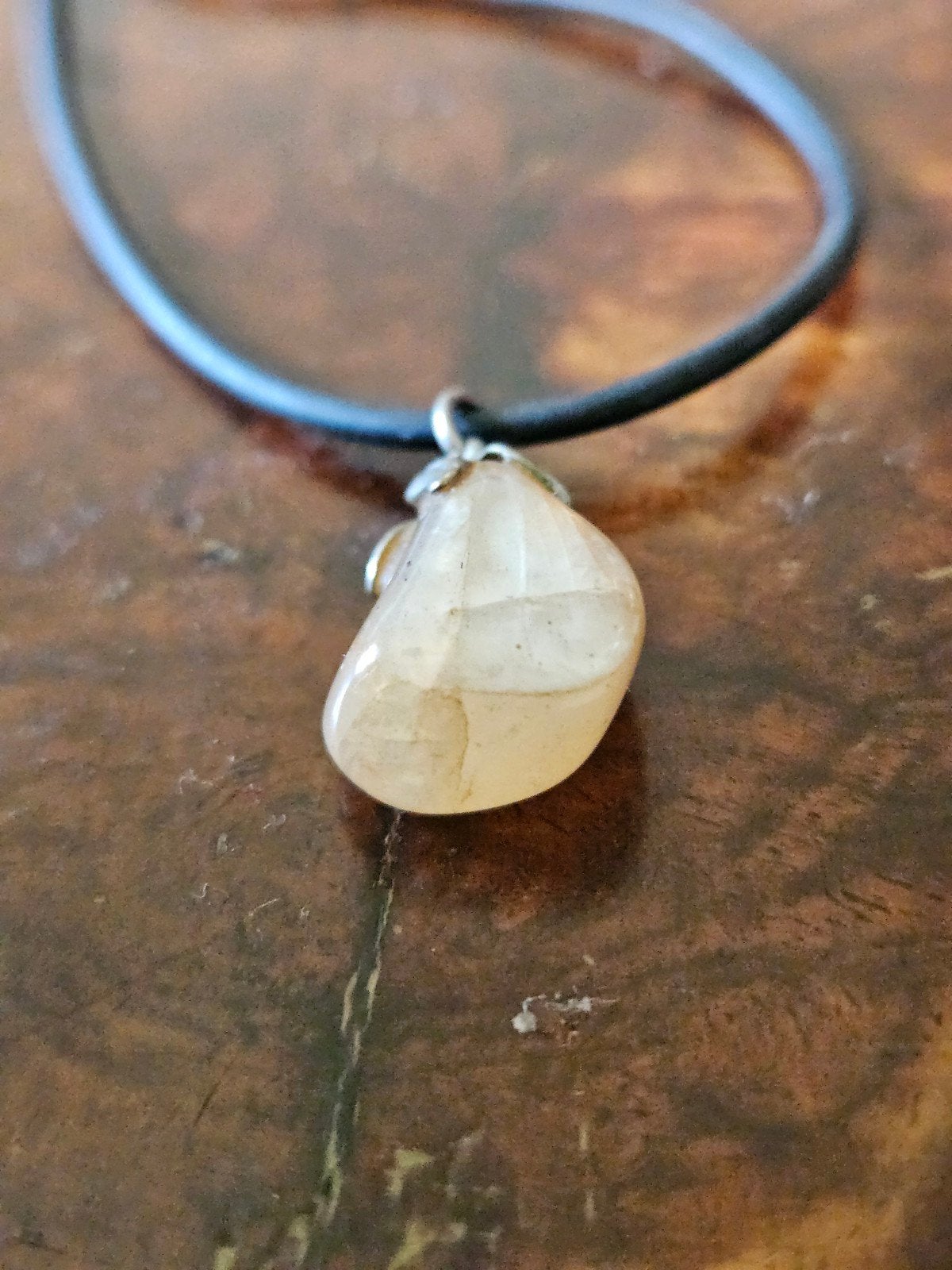 Agaat hanger aan ketting - Natuurlijke steen, Sieraden, Tassen en Uiterlijk, Gebruikt, Beige, Onbekend, Ophalen of Verzenden