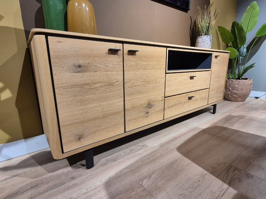 Henders & Hazel dressoir Livada, Huis en Inrichting, Ophalen, Eikenhout, Nieuw, 200 cm of meer