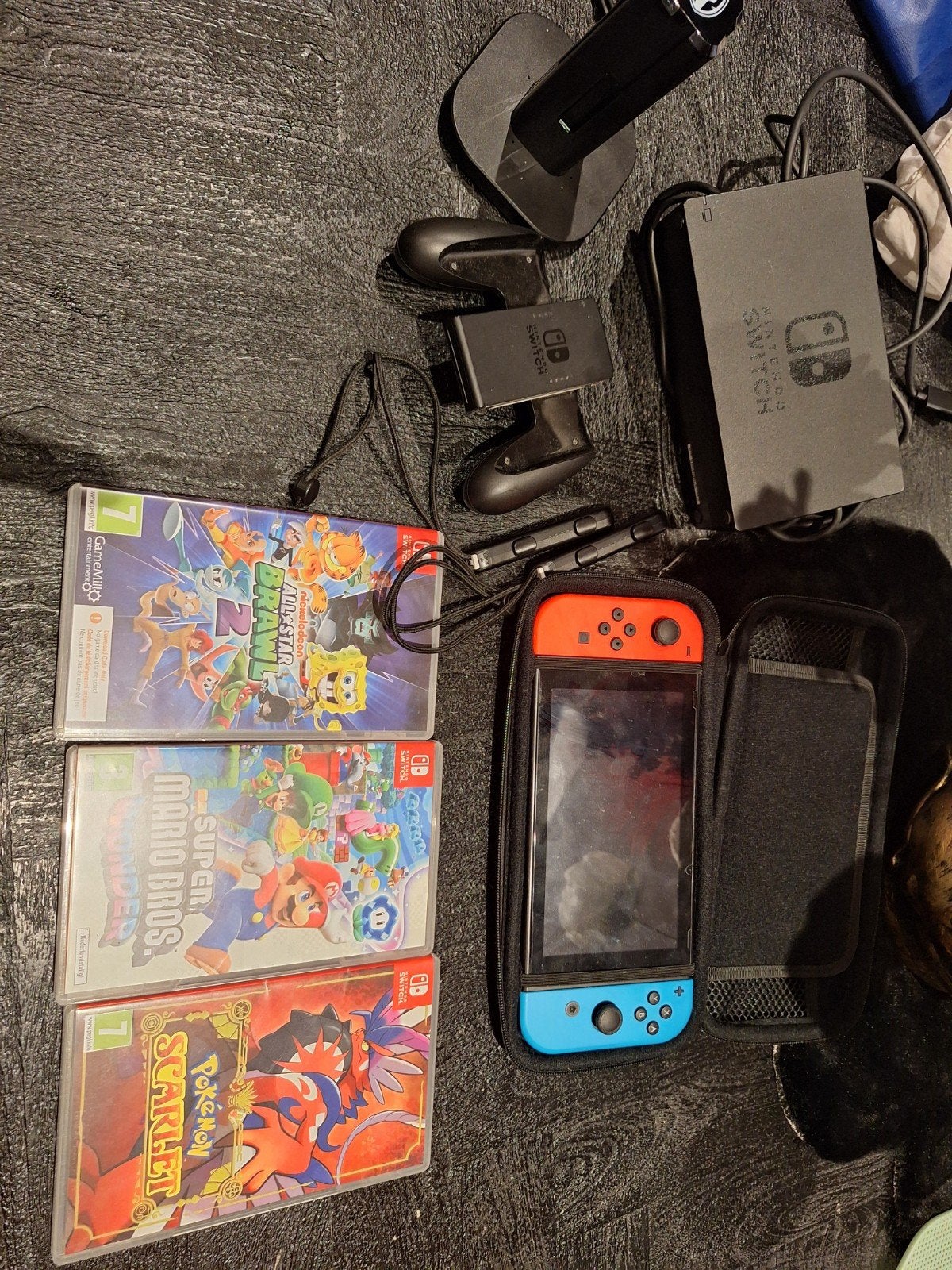 Nintendo Switch met 3 games en extra's, Met 2 controllers, Ophalen of Verzenden, Switch Original, Gebruikt