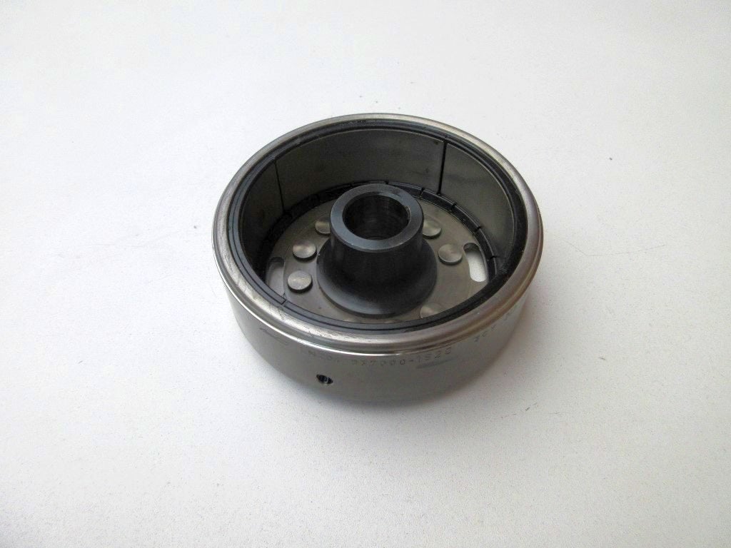 Honda VF750F vliegwiel rotor VF 750 dynamo interceptor VF700, Ophalen of Verzenden