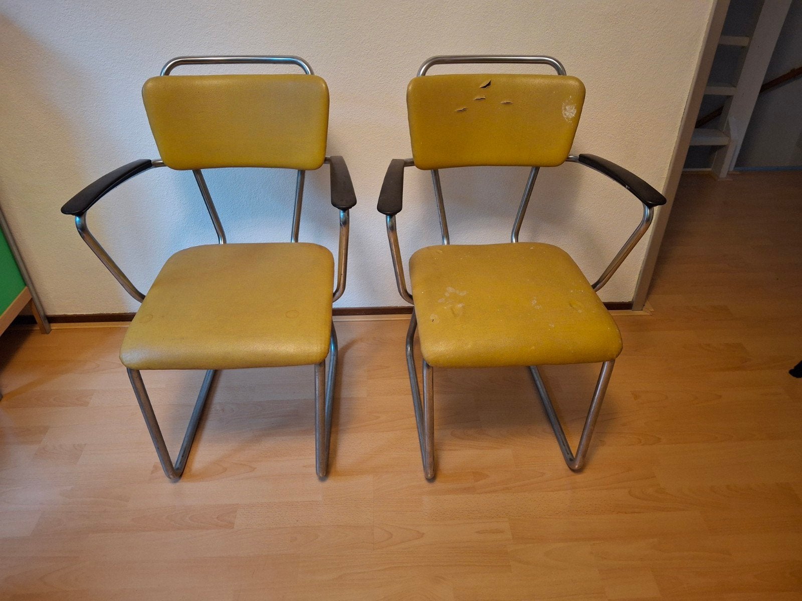 Gispen stoelen model 352., Ophalen, Gebruikt, Twee