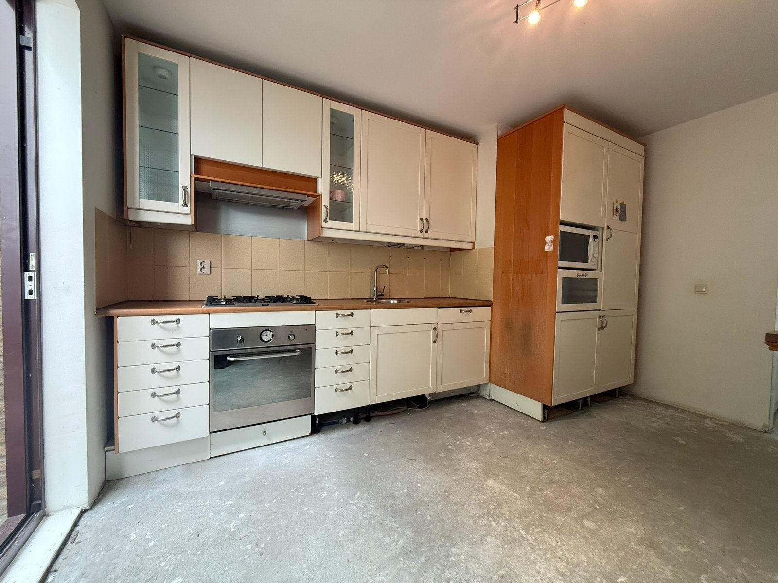 Gratis complete keuken met apparatuur en eiland