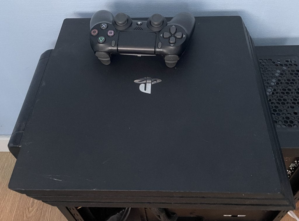 PlayStation 4 PRO, Spelcomputers en Games, Spelcomputers | Sony PlayStation 4, Ophalen, Zo goed als nieuw, 1 TB, Met 1 controller