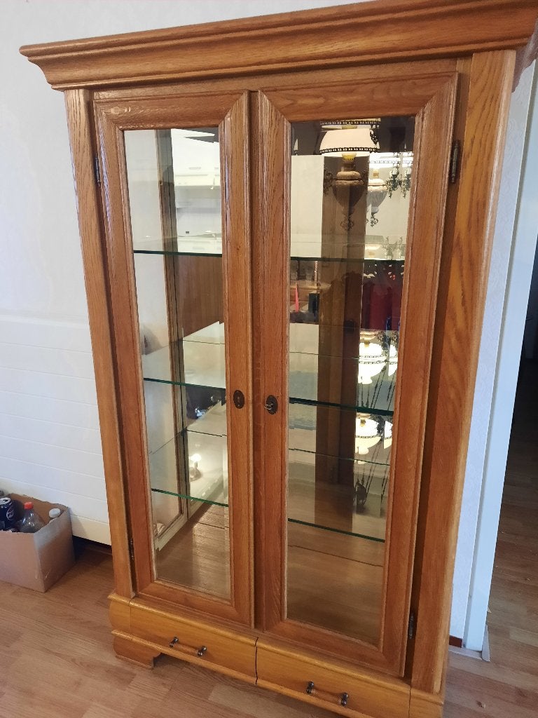 licht eiken vitrinekast, Ophalen, Met plank(en), Glas, Gebruikt