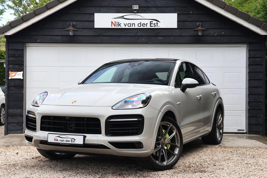 Porsche Cayenne Coupé 3.0 E-Hybrid-Lightweight-Sportuitlaat, Auto's, Automaat, Cayenne, Gebruikt, Zwart