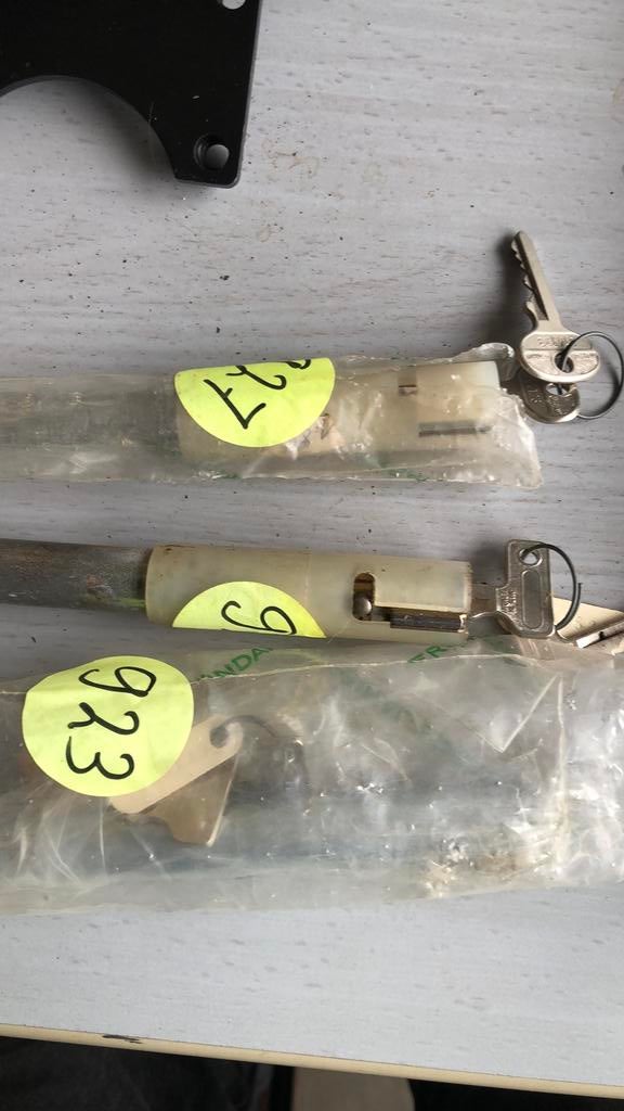 ZUNDAPP PENSLOT SMAL EN BREED  ORIGINEEL NOS VOOR 517-529, Ophalen of Verzenden, Nieuw, Overige typen