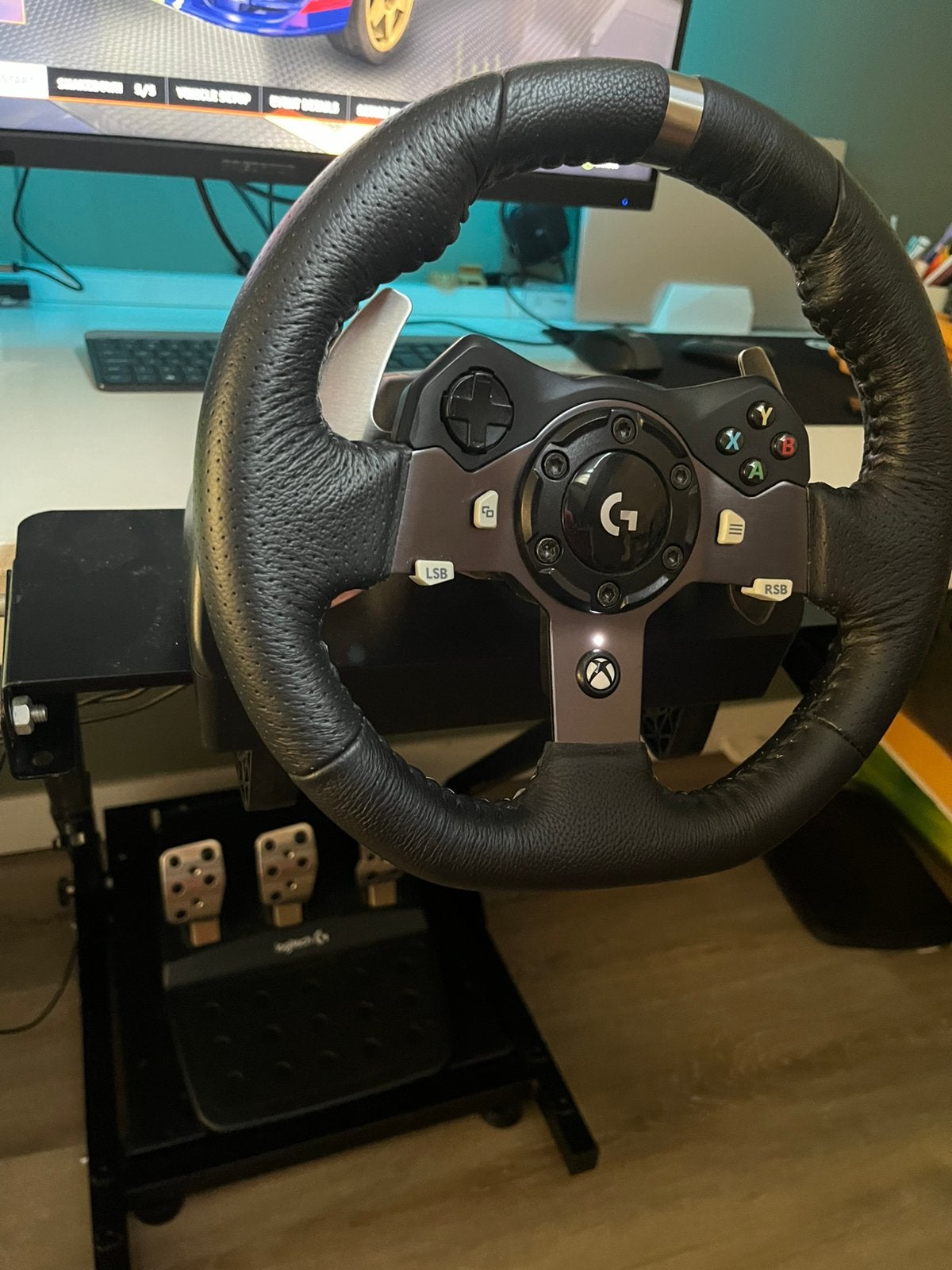 Logitech G920 racestuur met standaard !, Spelcomputers en Games, Spelcomputers | Xbox | Accessoires, Ophalen, Zo goed als nieuw